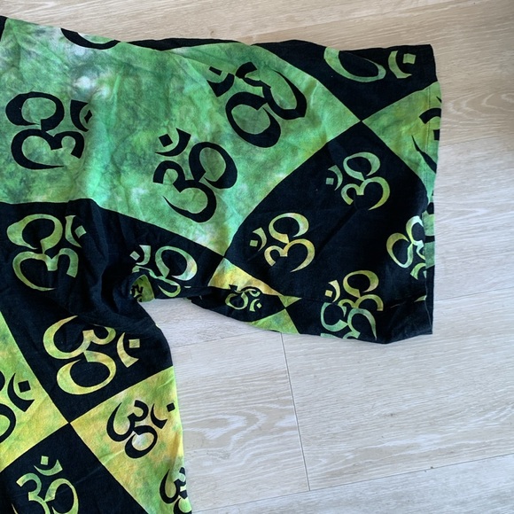 Roc Rio Designs Kimono with hood by Lee Rickie. OS. - Picture 3 of 9